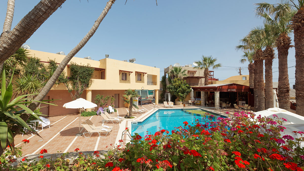 Latania Studios & Apartments